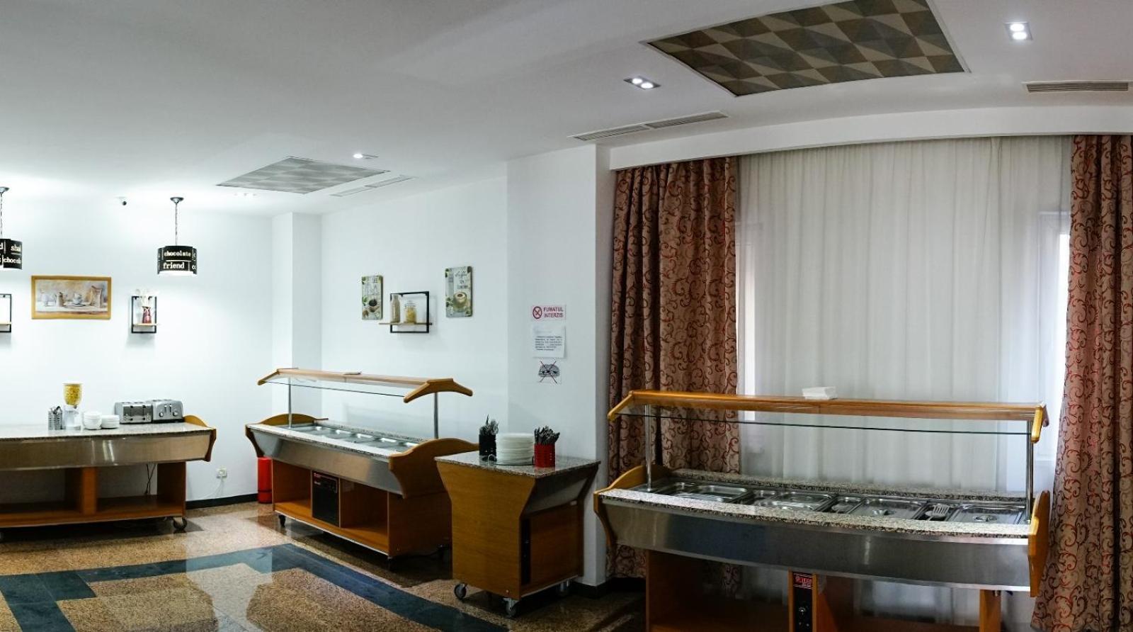 Hotel Criss Бухарест Екстер'єр фото