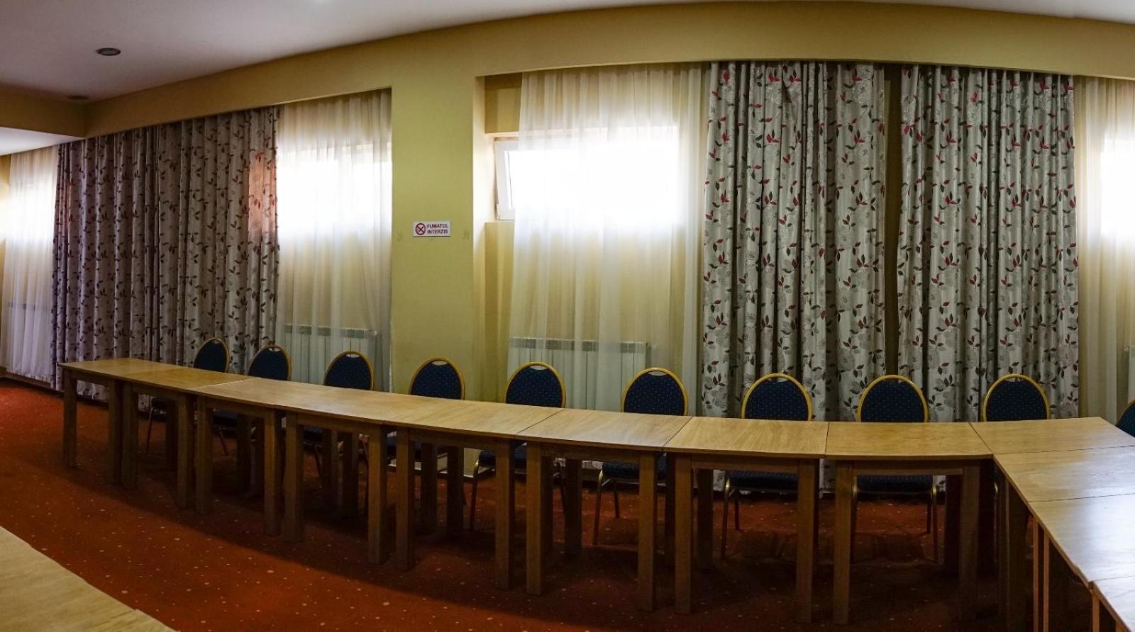 Hotel Criss Бухарест Екстер'єр фото