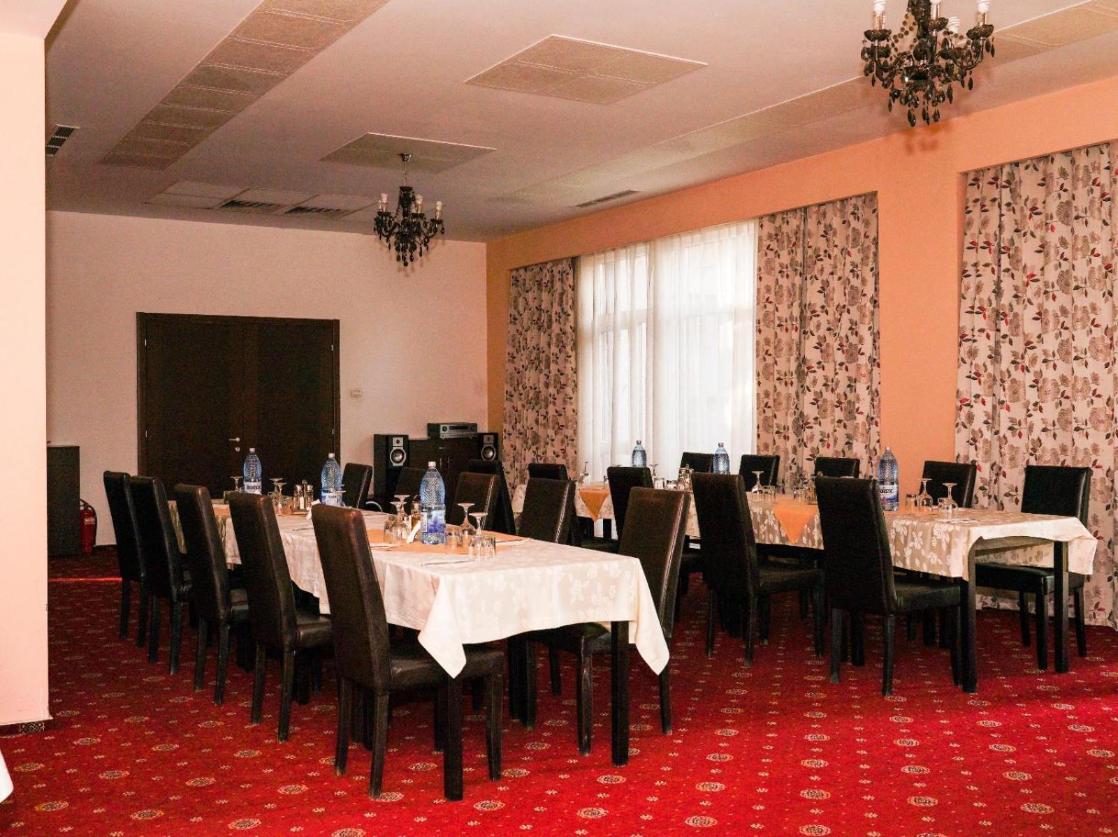 Hotel Criss Бухарест Екстер'єр фото